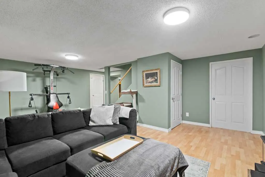 148 Dover Ridge Bay SE