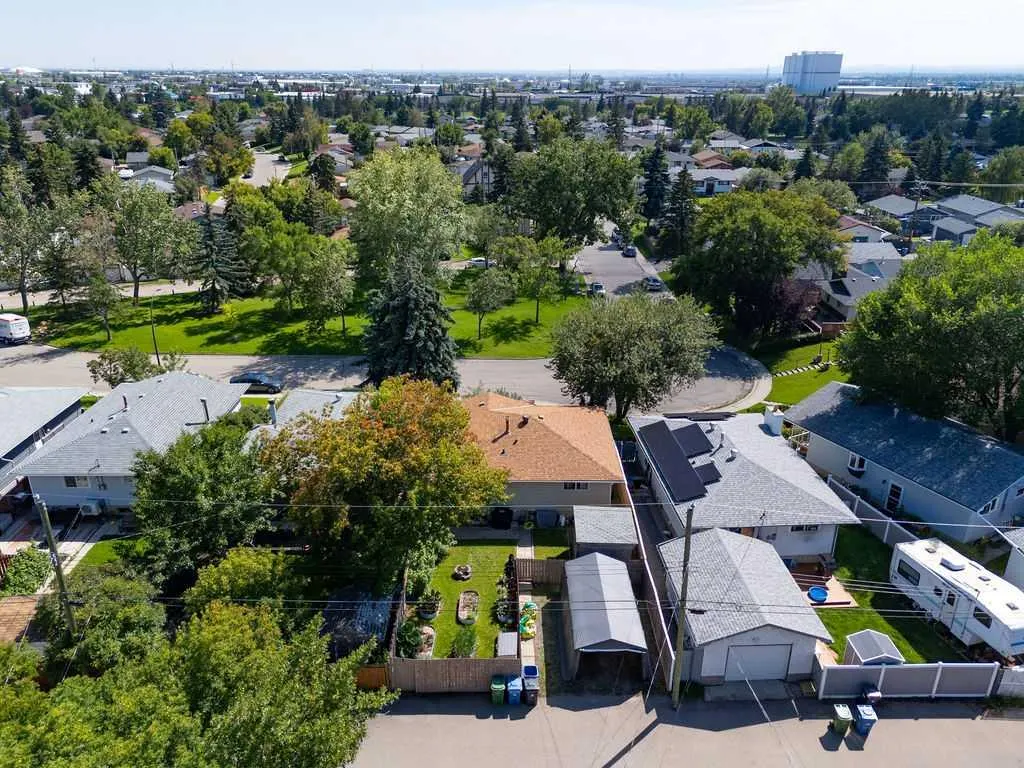 148 Dover Ridge Bay SE