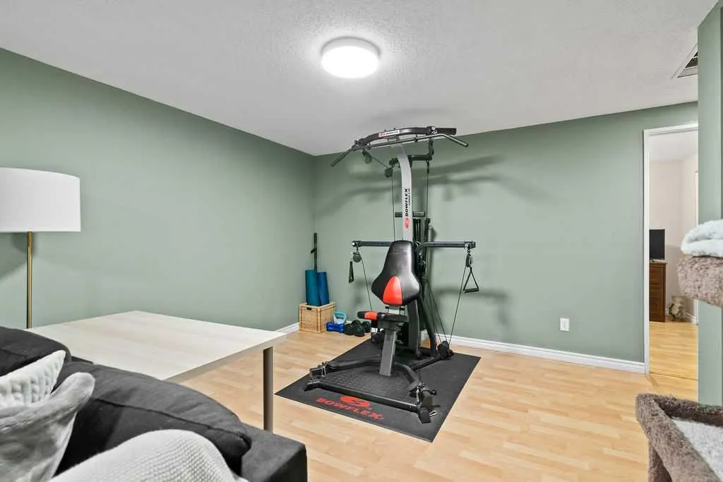 148 Dover Ridge Bay SE