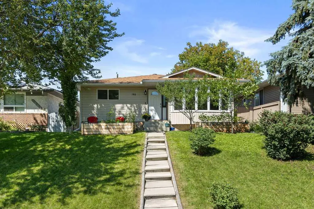 148 Dover Ridge Bay SE