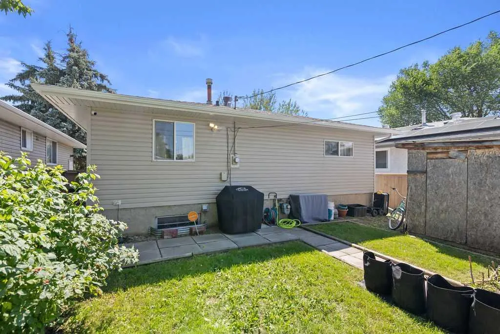 148 Dover Ridge Bay SE