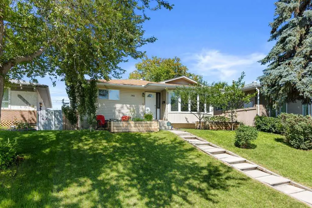 148 Dover Ridge Bay SE