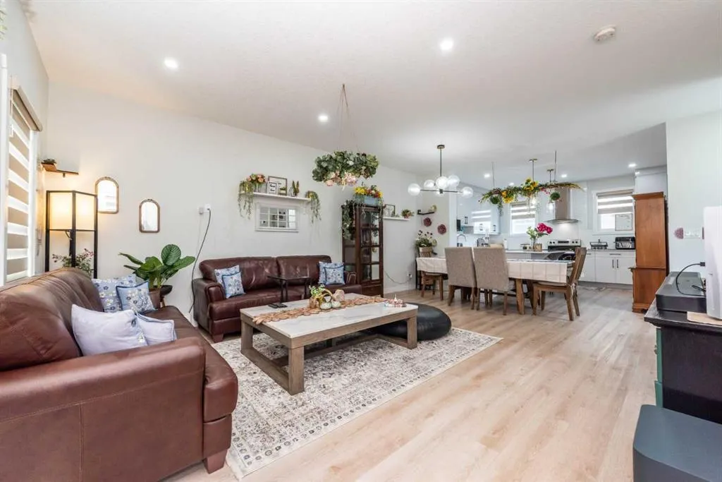 503 Corner Meadows Square NE