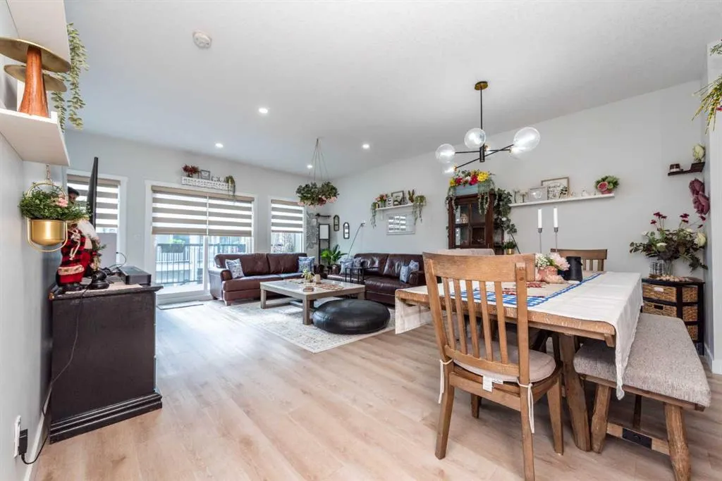 503 Corner Meadows Square NE