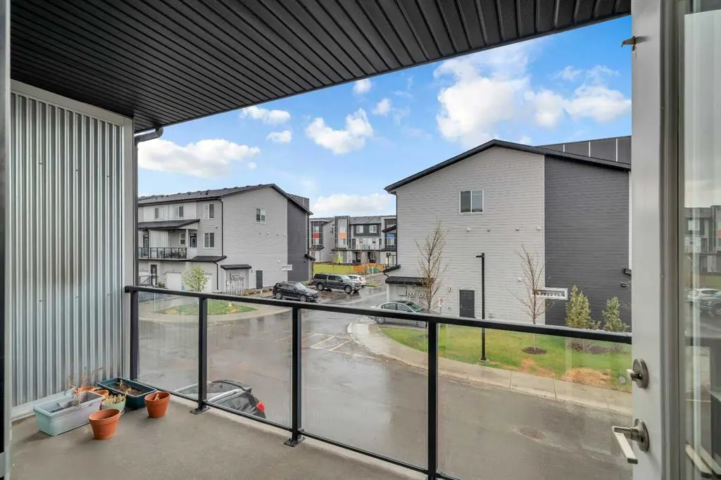 315 Redstone NE, #201
