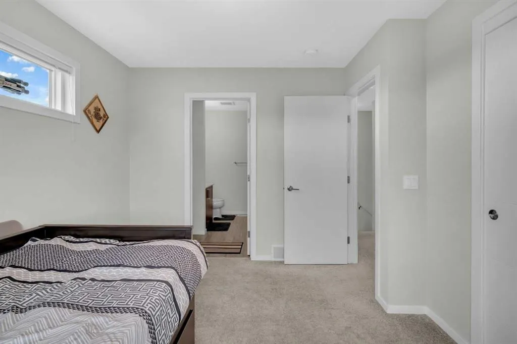 315 Redstone NE, #201