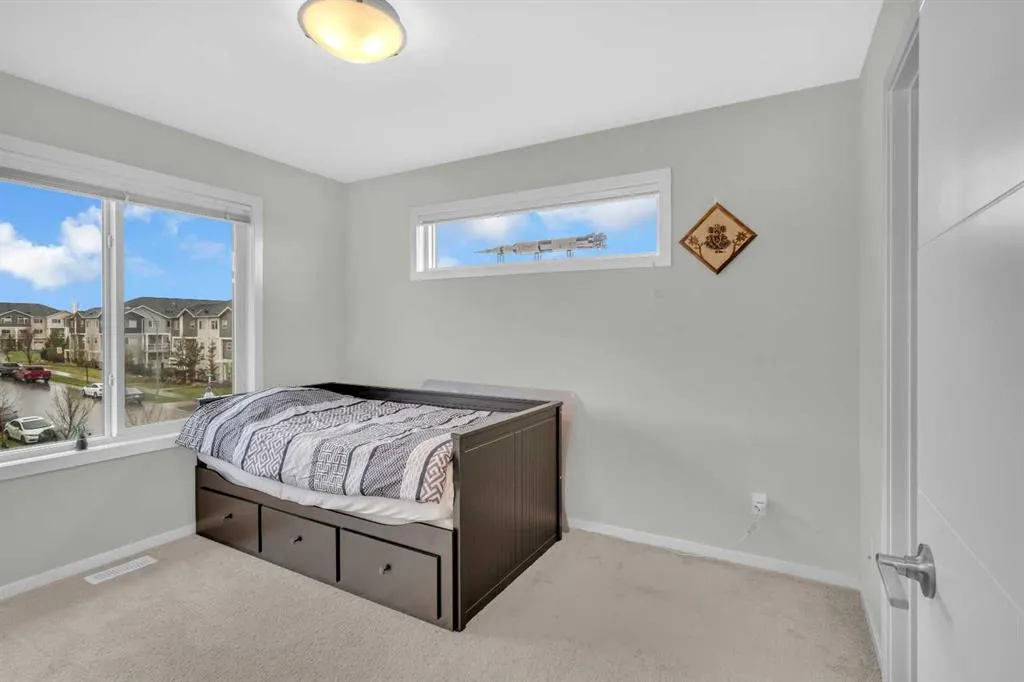 315 Redstone NE, #201