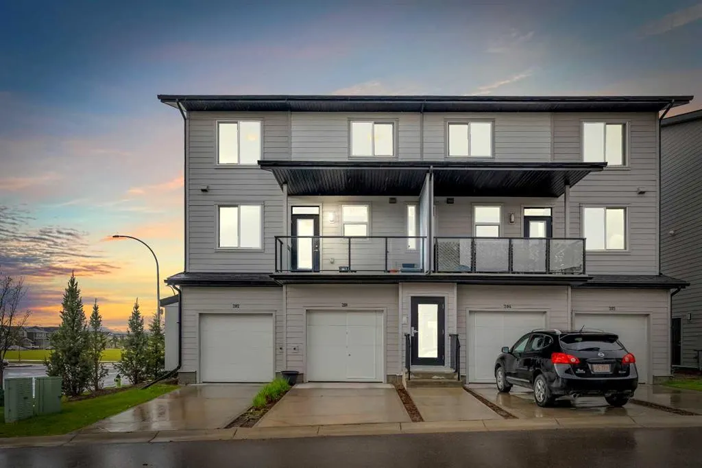 315 Redstone NE, #201