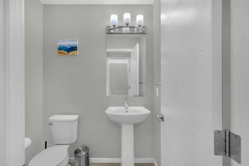 315 Redstone NE, #201