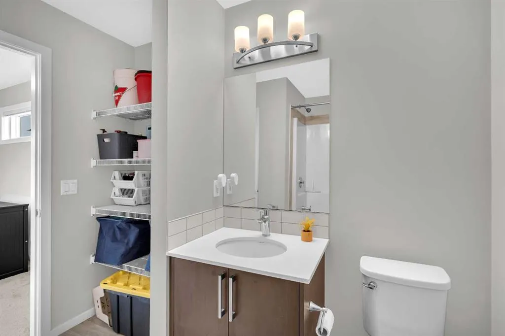 315 Redstone NE, #201