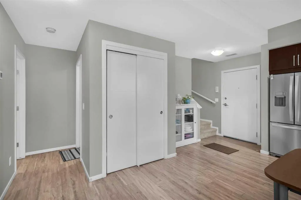 315 Redstone NE, #201