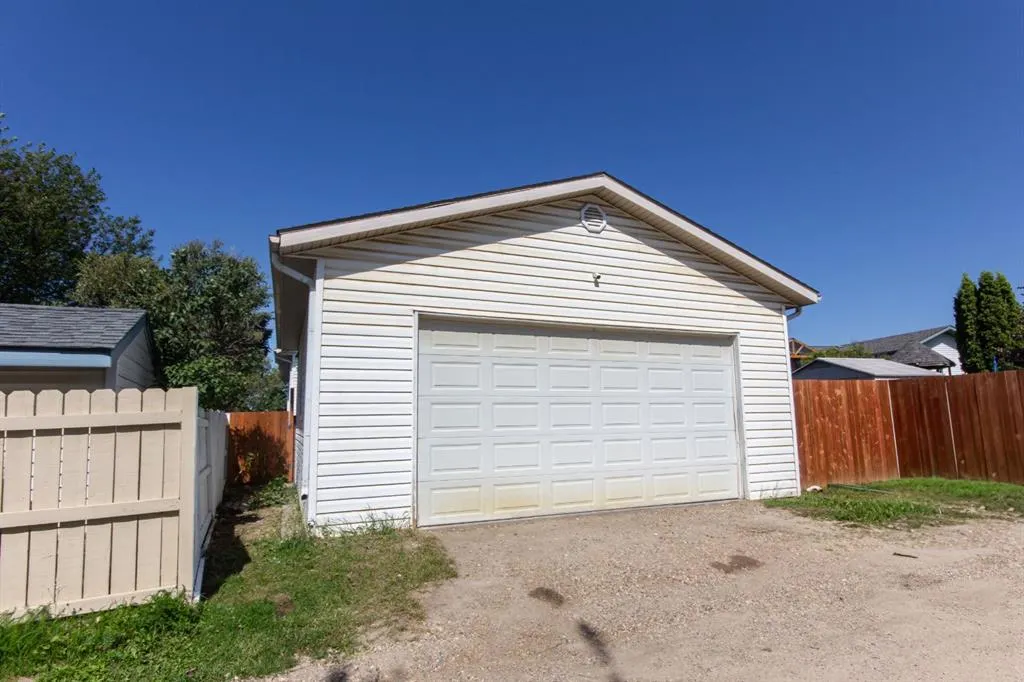 127 Ellenwood Drive