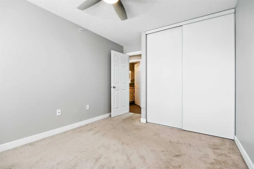 4319 49 Street, #401