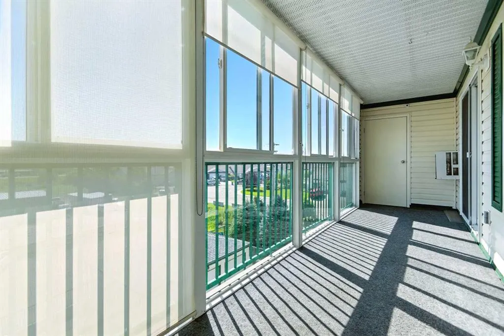 4319 49 Street, #401