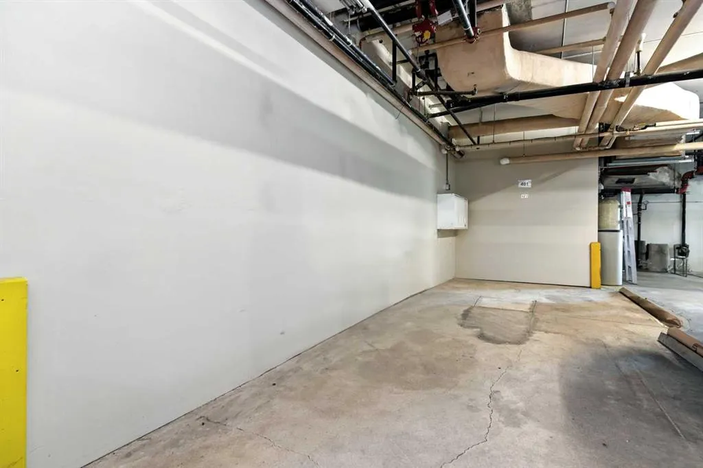 4319 49 Street, #401