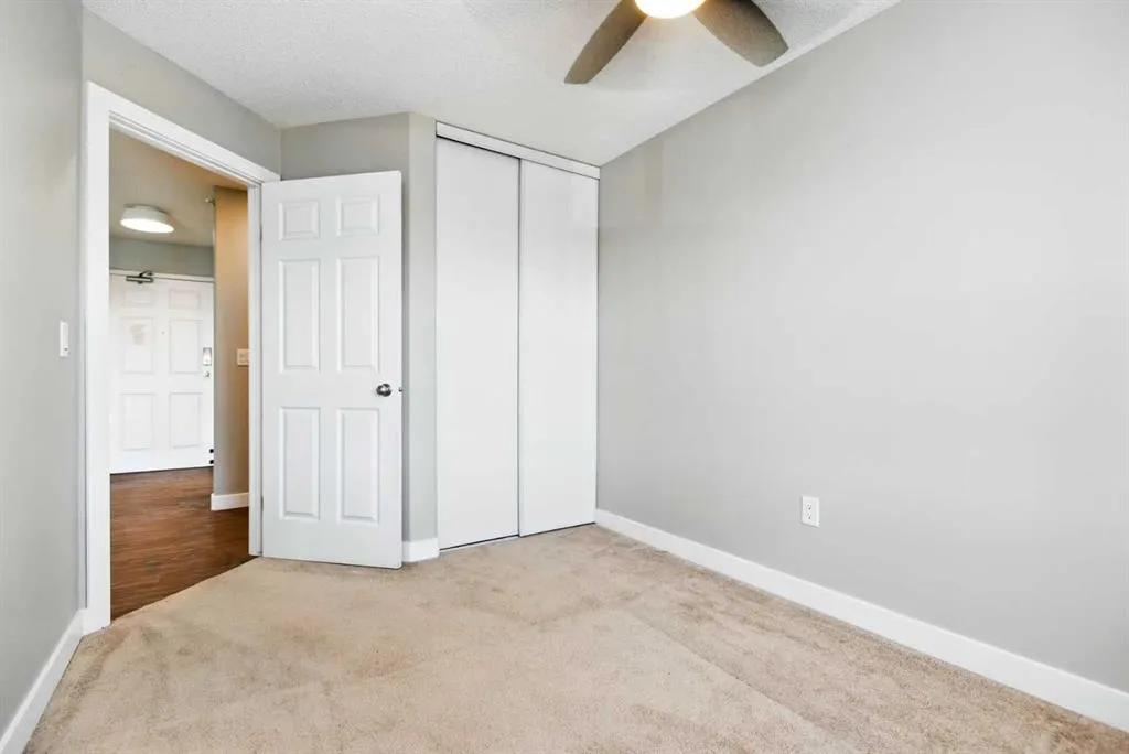 4319 49 Street, #401