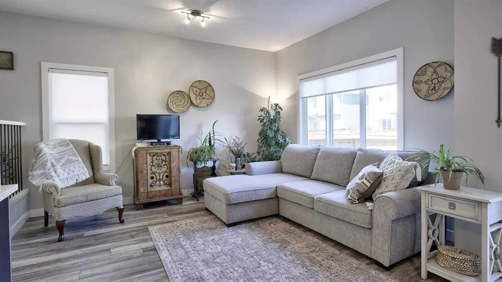 135 Reunion Loop NW