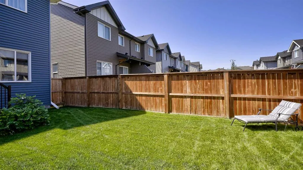 135 Reunion Loop NW
