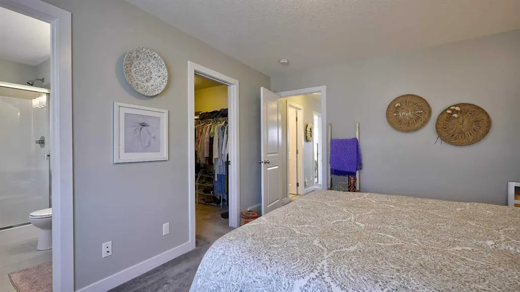 135 Reunion Loop NW