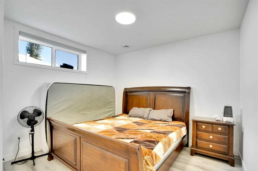 32 Redstone Court NE