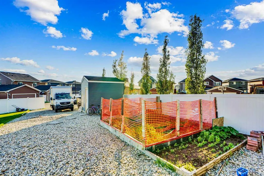 32 Redstone Court NE