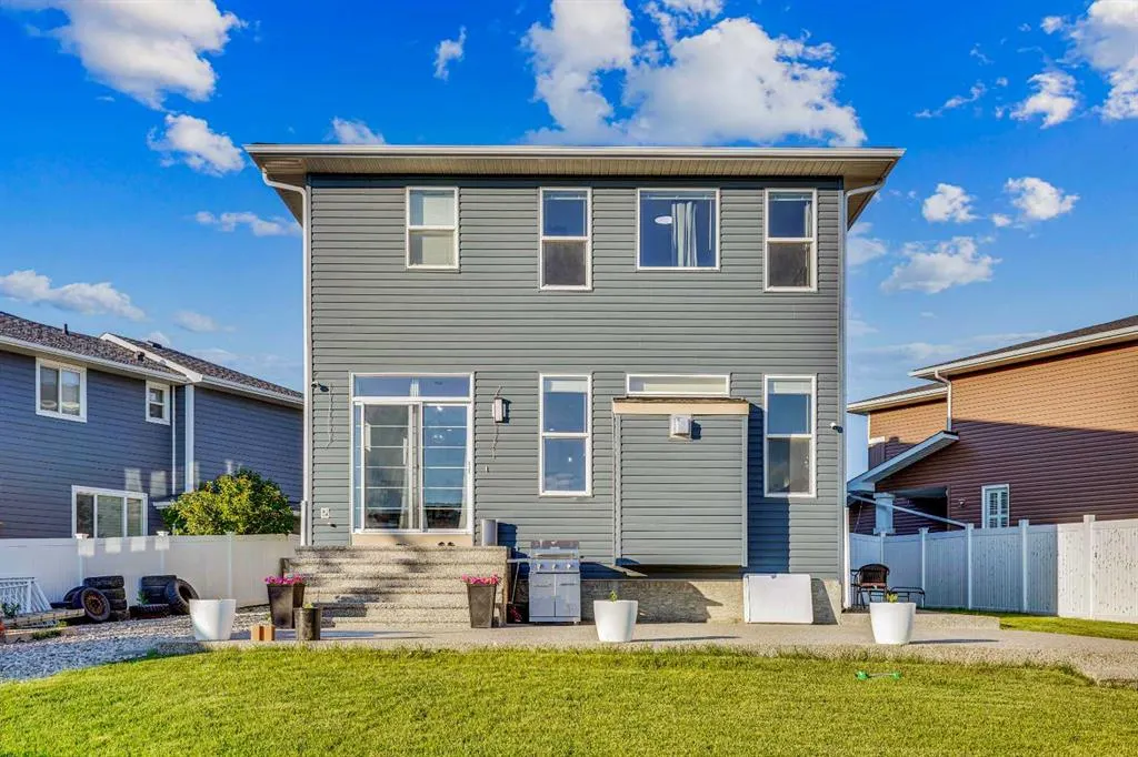 32 Redstone Court NE