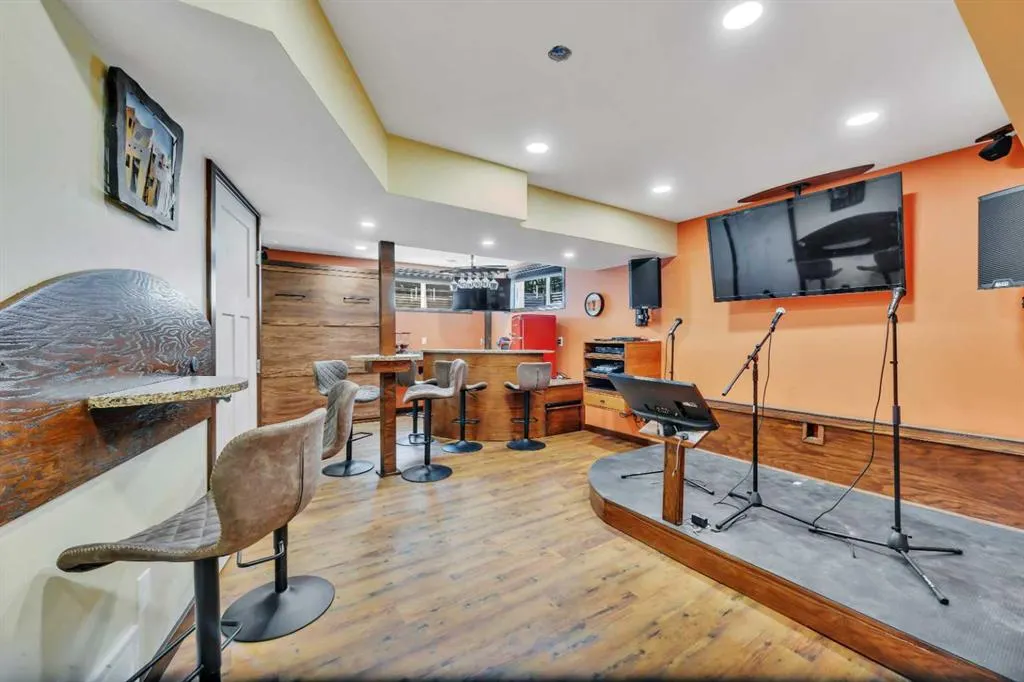 5301 Windward Place, #5