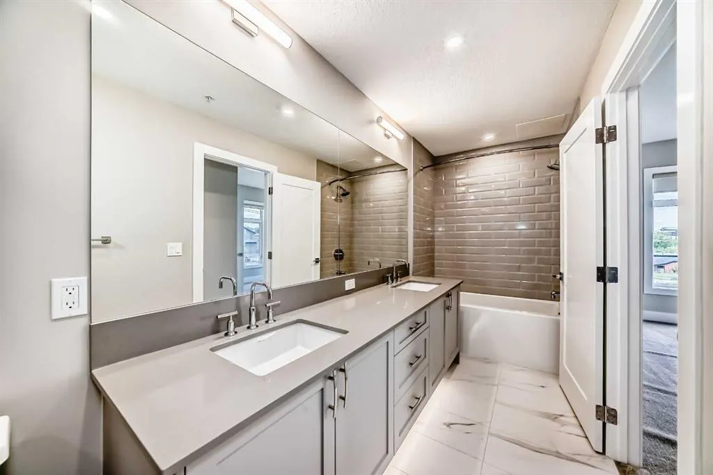 1702 17 Avenue SW, #115