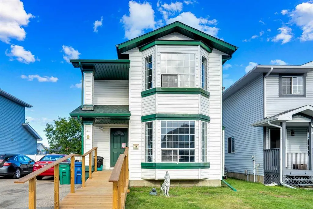 8 Woodside Circle NW