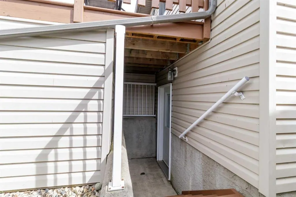 57 Pine Crescent