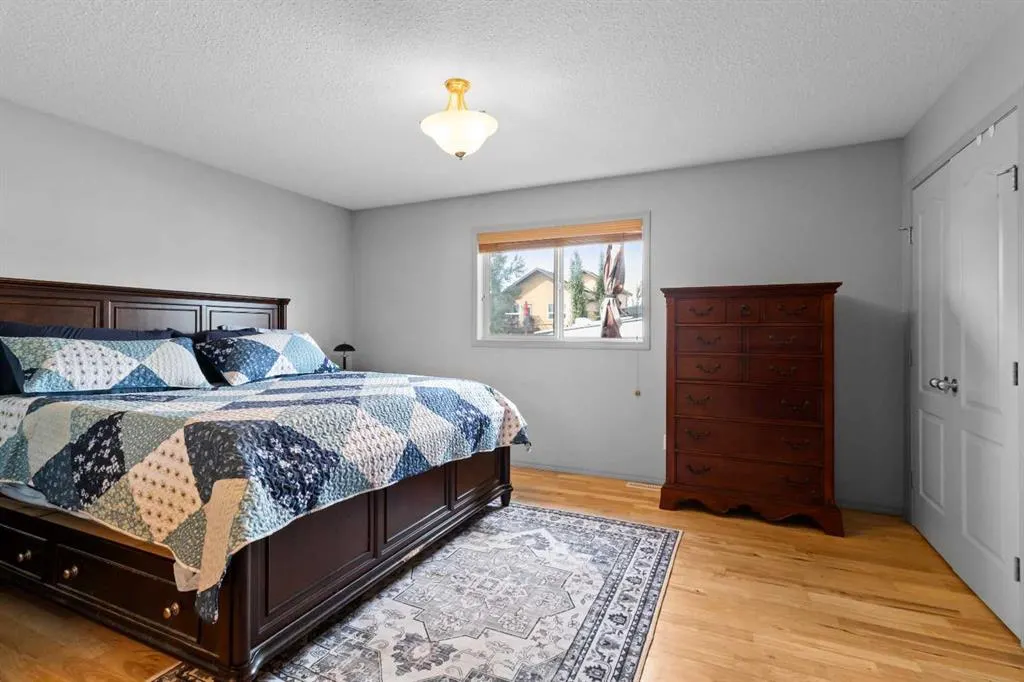 57 Pine Crescent