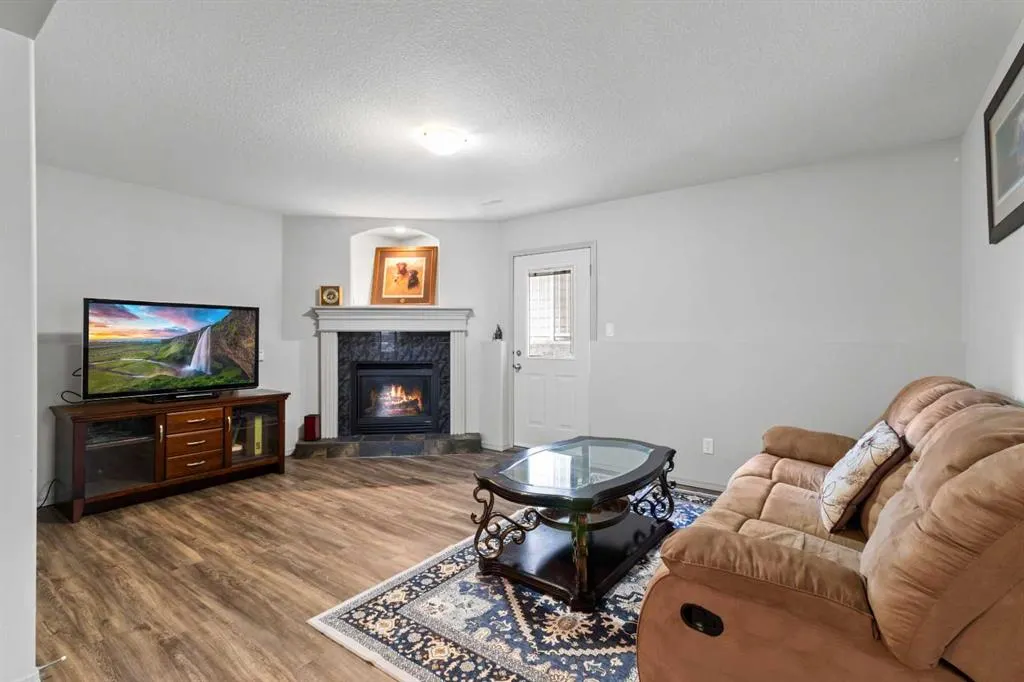 57 Pine Crescent