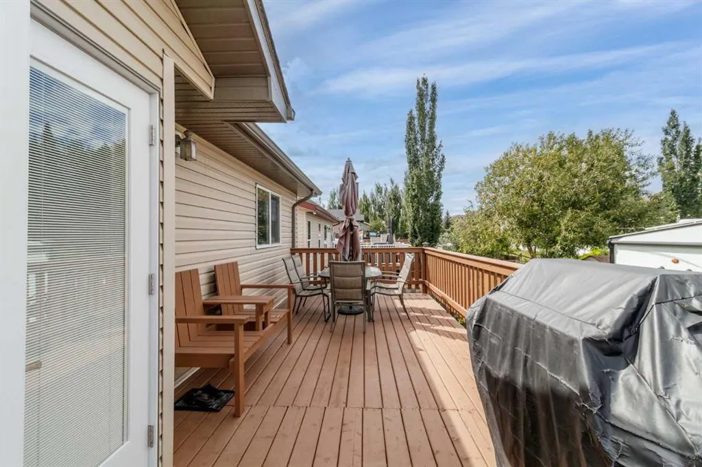 57 Pine Crescent