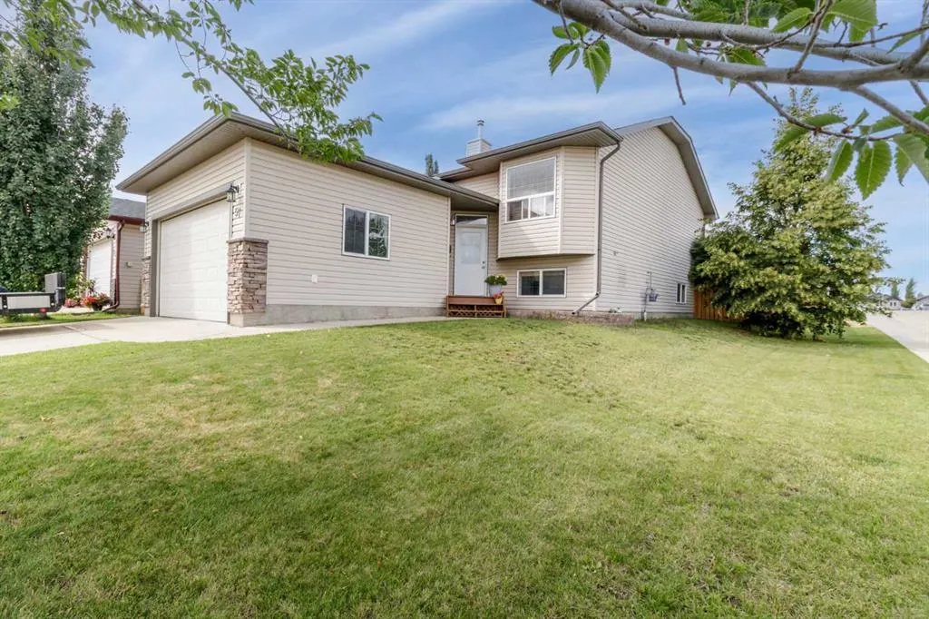 57 Pine Crescent