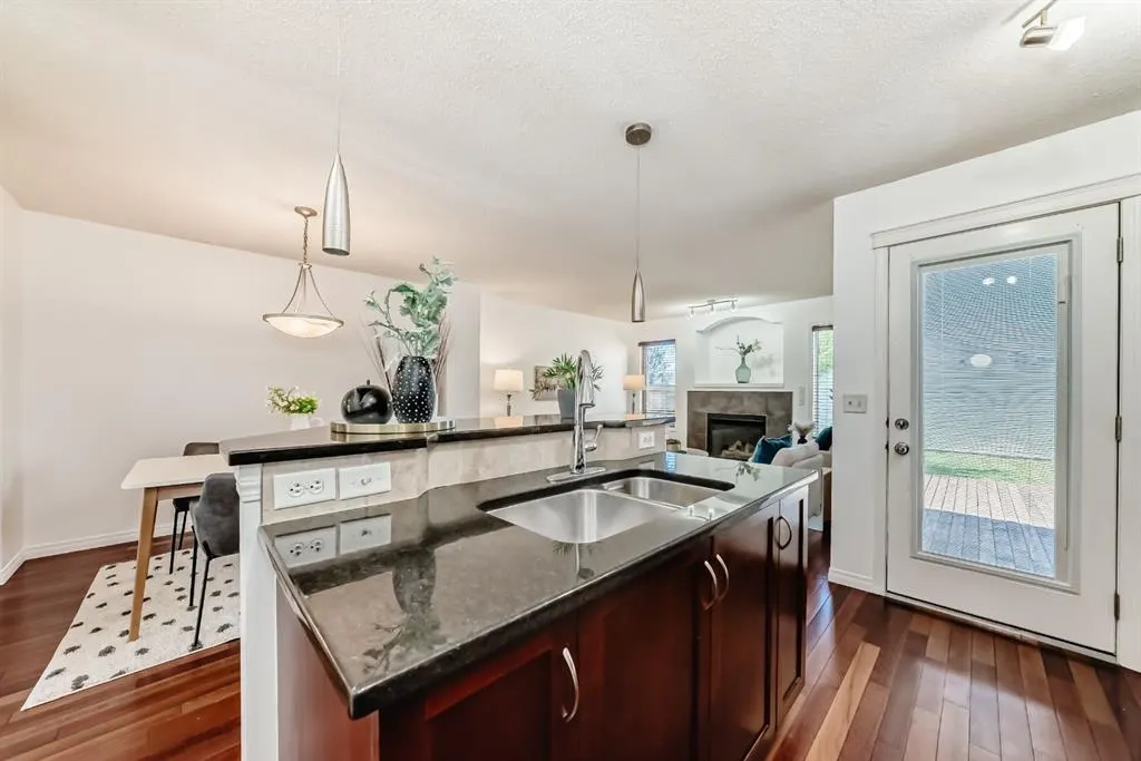 199 Auburn Bay Heights SE