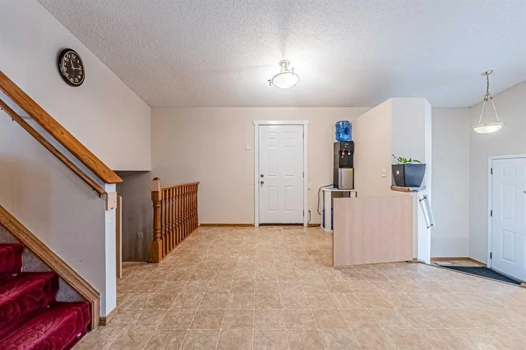 65 Martinvalley Road NE