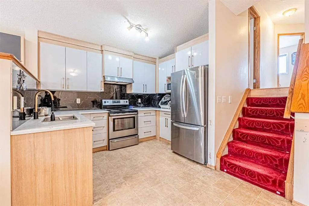 65 Martinvalley Road NE