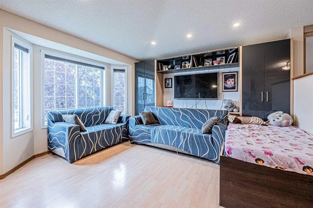 65 Martinvalley Road NE