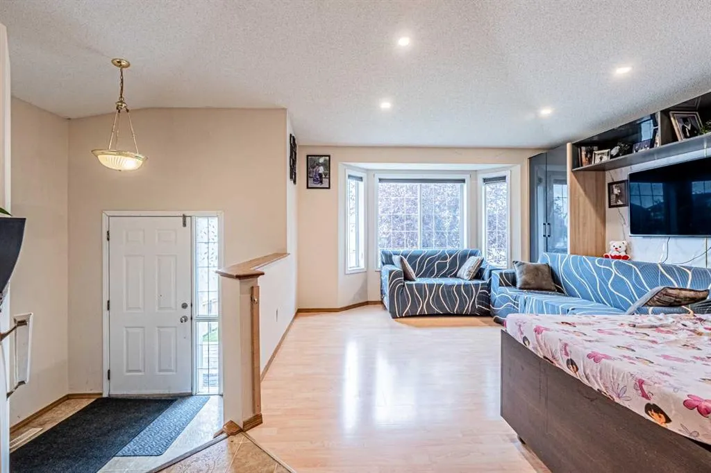 65 Martinvalley Road NE