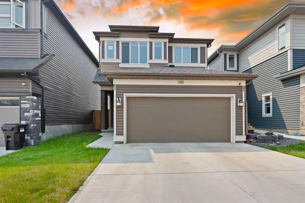 385 Corner Meadows Way NE