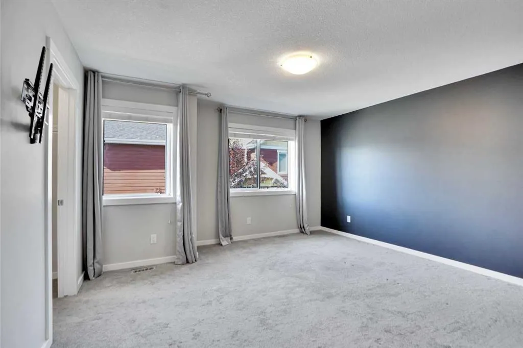 2400 Ravenswood View SE, #602