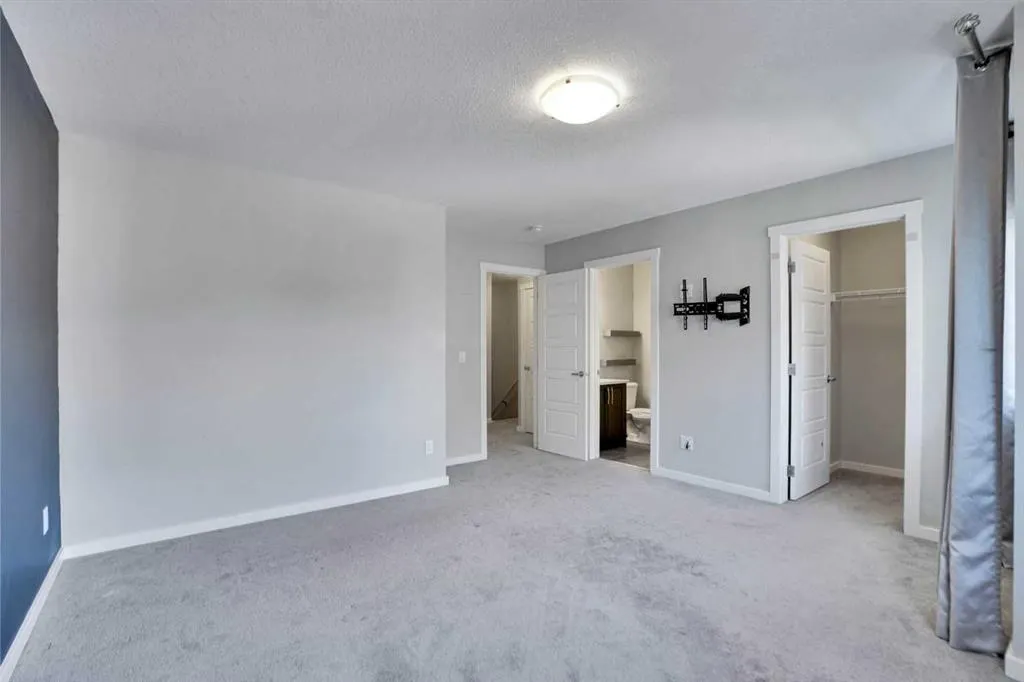 2400 Ravenswood View SE, #602