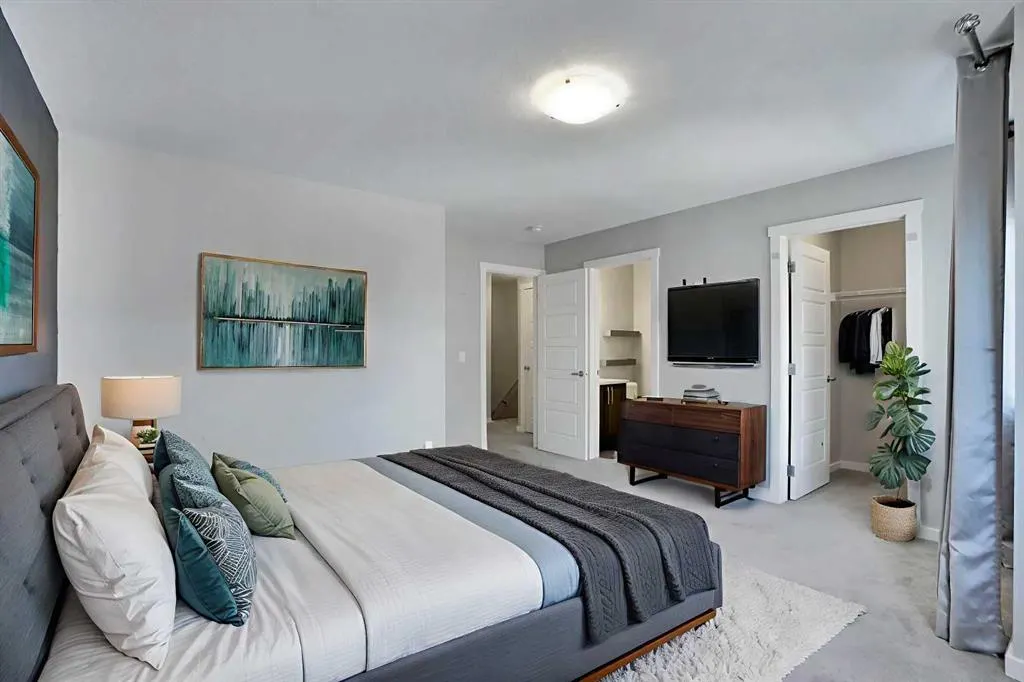 2400 Ravenswood View SE, #602