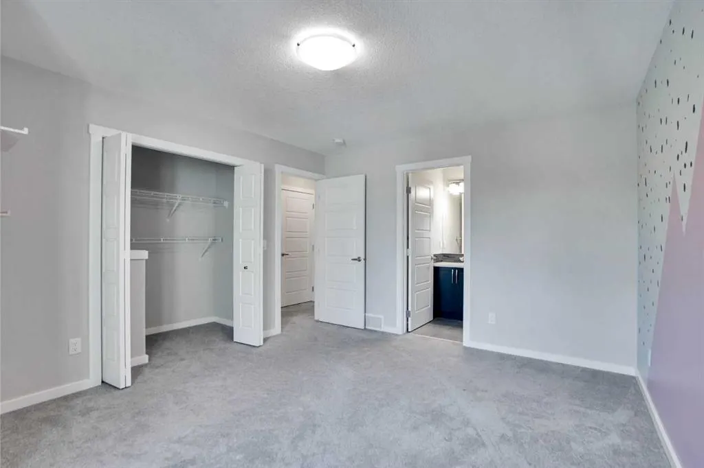 2400 Ravenswood View SE, #602
