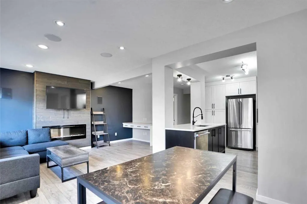 2400 Ravenswood View SE, #602