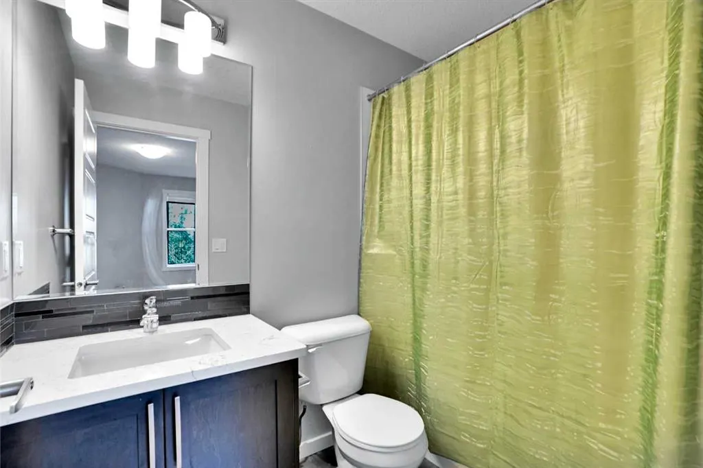 2400 Ravenswood View SE, #602
