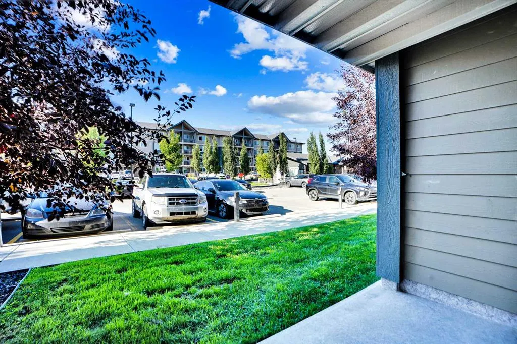 181 Skyview Ranch Manor NE, #1107