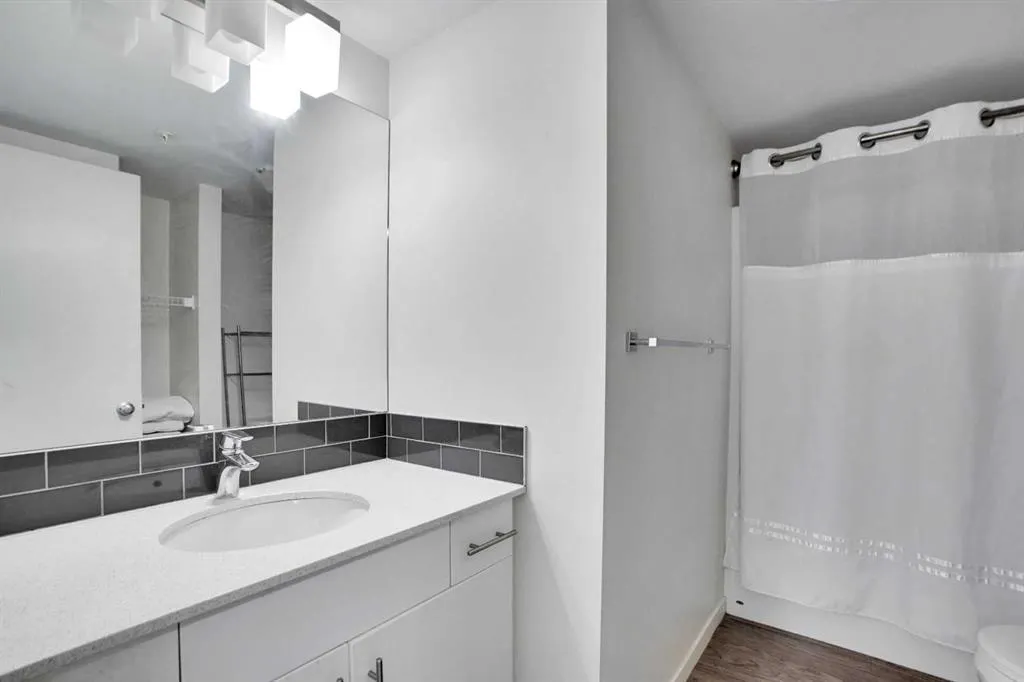181 Skyview Ranch Manor NE, #1107