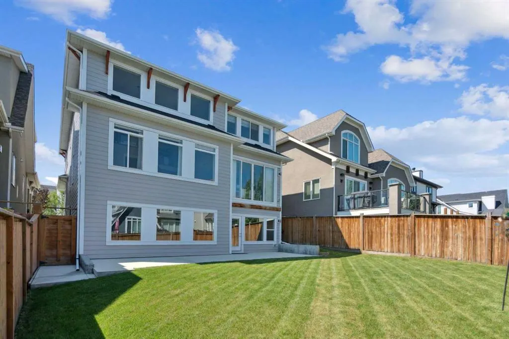 216 Masters Cove SE