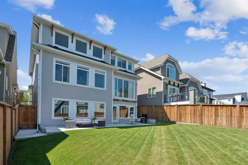 216 Masters Cove SE